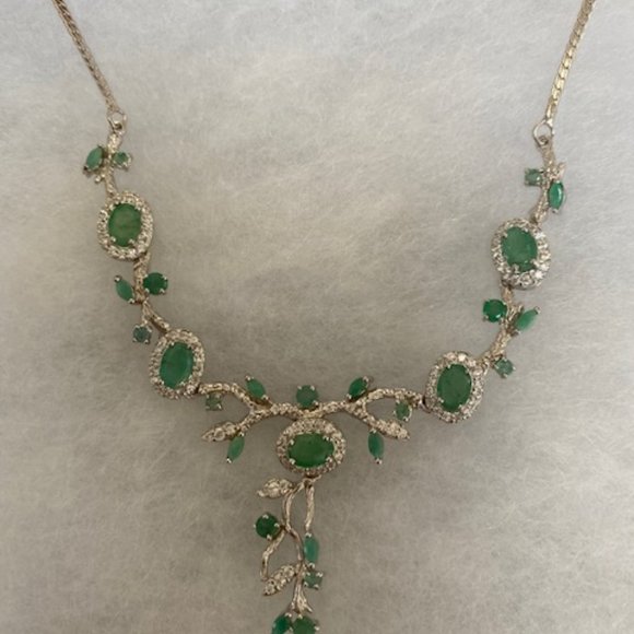 🌸🌟2 X HOST PICK 🌸🌟 Genuine Emerald 14K White Gold & Silver Necklace 21" $795 - Picture 7 of 10